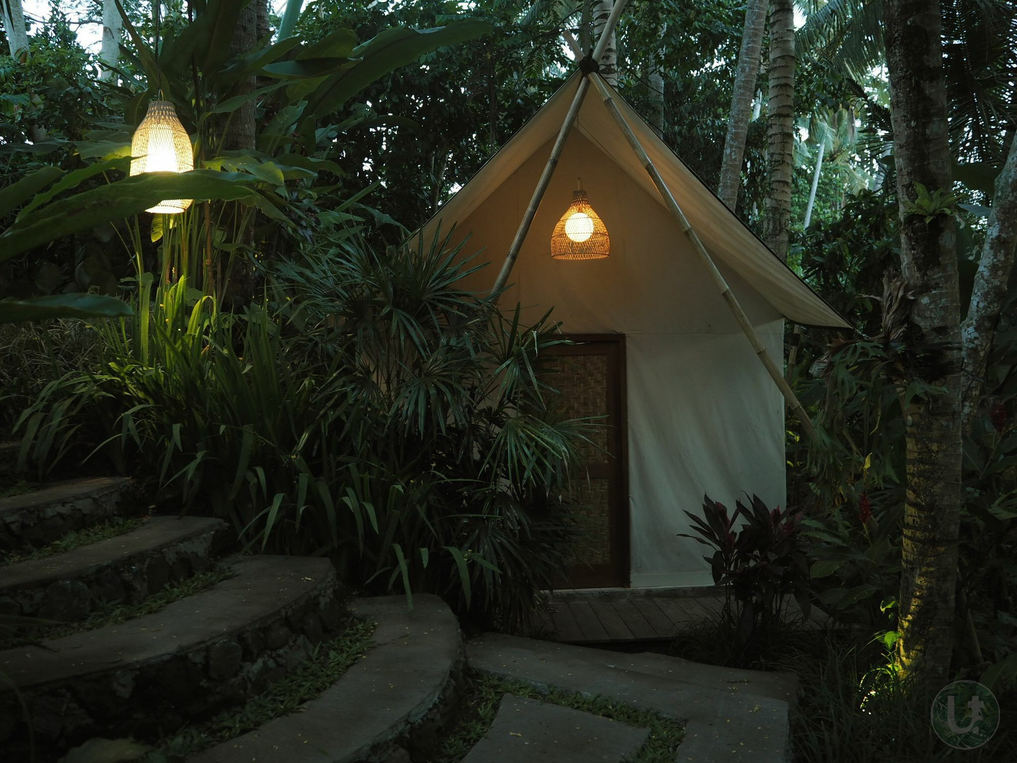 Ubud Tropical Exterior photo